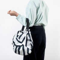 Svall (波) 風呂敷 & レザーストラップセット