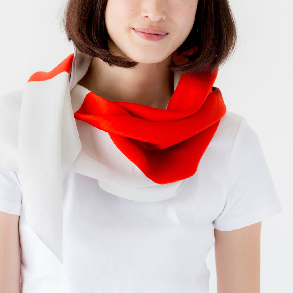 “Arcs” furoshiki textile in white and red