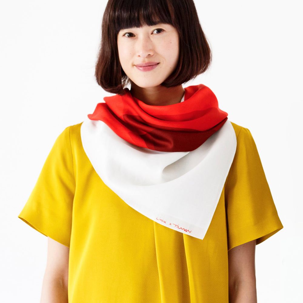 “Arcs” furoshiki textile in white and red