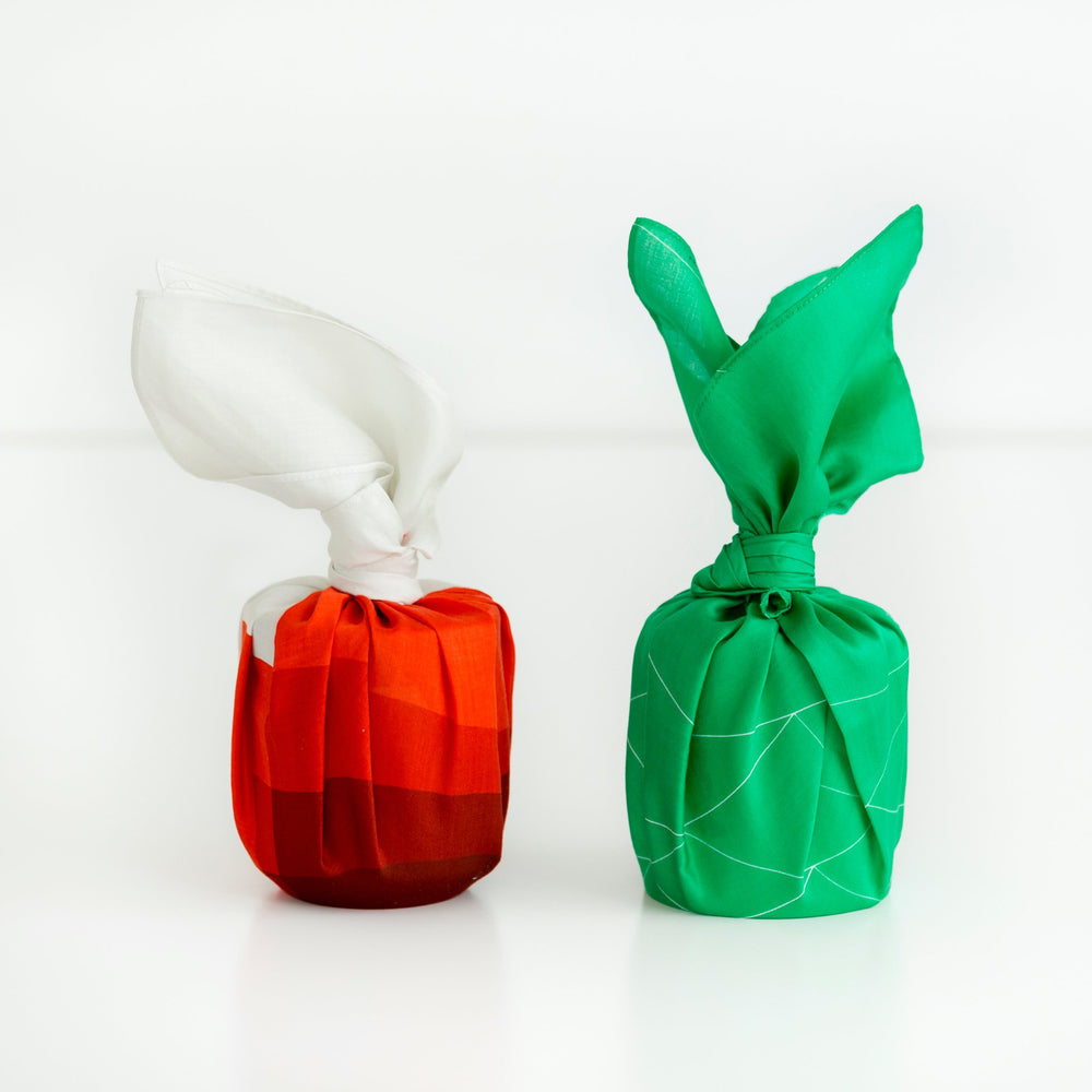 “Triangles” handkerchief in green and white